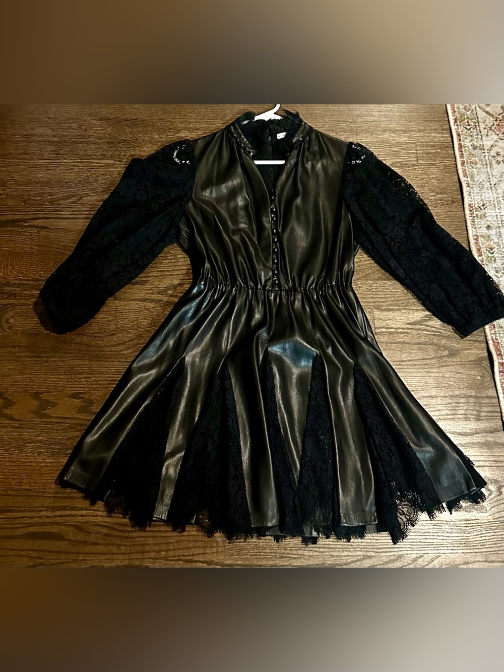 Alice + Olivia Black Faux Leather and Lace Belted Dress. Size 4. Worn Once! - Picture 2 of 10